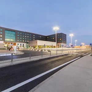**** Hotel Courtyard By Marriott Airport Polen